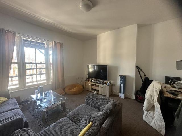 Apartment for rent in Highweek, Bridford