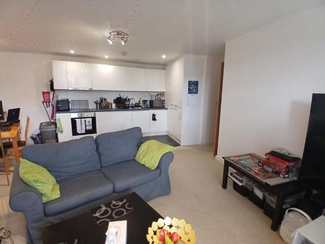 Apartment for rent in Red Hill, Surrey