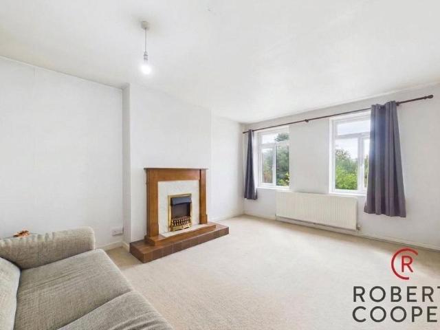 Apartment for rent in Northwood, Greater London