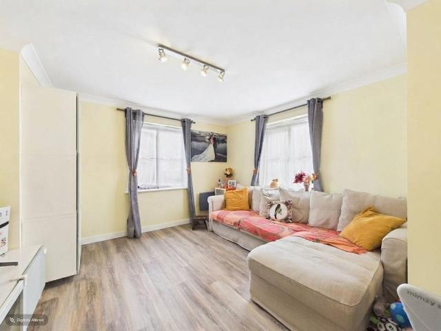 Apartment for rent in Purfleet-on-Thames, Essex