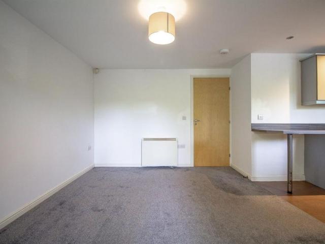 Apartment for rent in Elmfield, Leicestershire