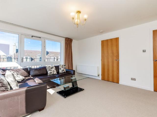 Apartment for rent in Ferryhill, Ballindoch