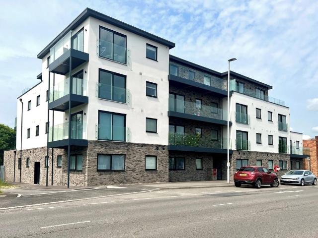 Flat for rent in Oakdale, Poole