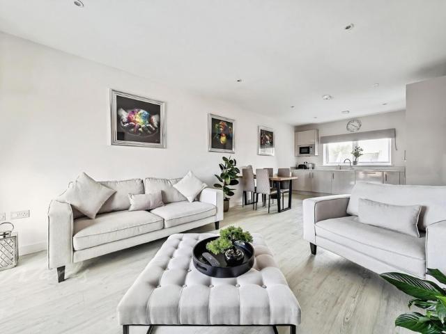 Apartment for rent in Oxenden, The Bridge