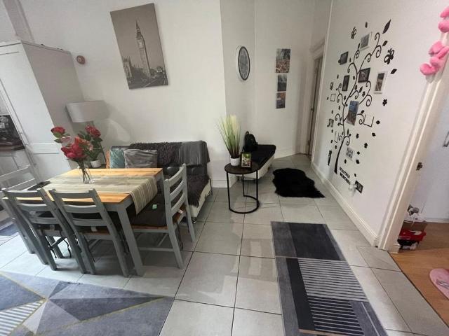 Apartment for rent in Sydenham, Green Close
