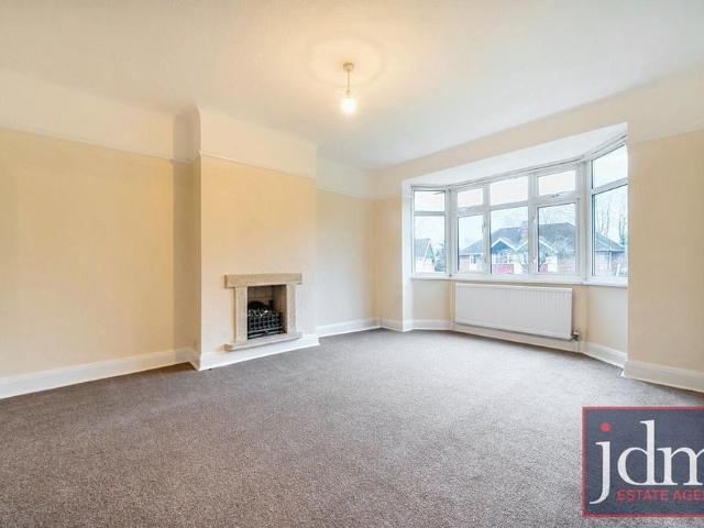 Apartment for rent in Shortlands, Greater London