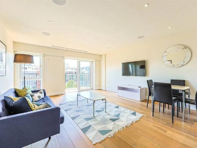 Apartment for rent in Beaufort Park, Greater London
