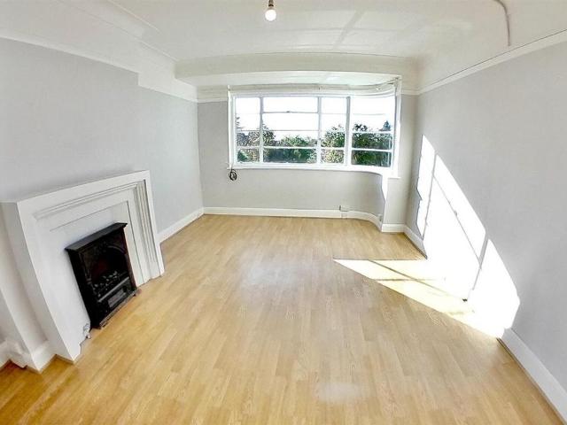 Apartment for rent in Pinner, Greater London