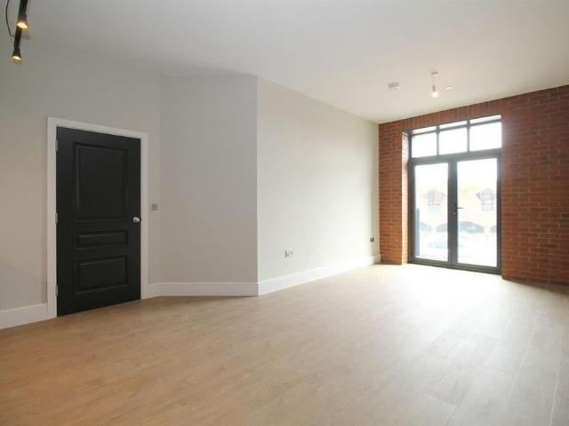 Apartment for rent in Elmfield, Leicestershire