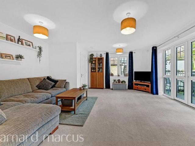 Apartment for rent in London Borough of Croydon, Purley