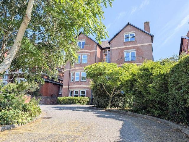 Flat for rent in Meols Cop, Southport