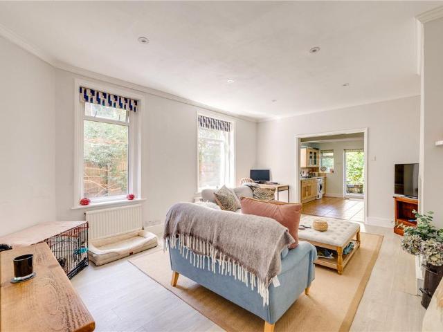 Flat for rent in Hammersmith, Greater London
