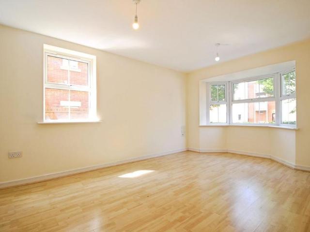 Apartment for rent in Haydon End, Abbey Mead