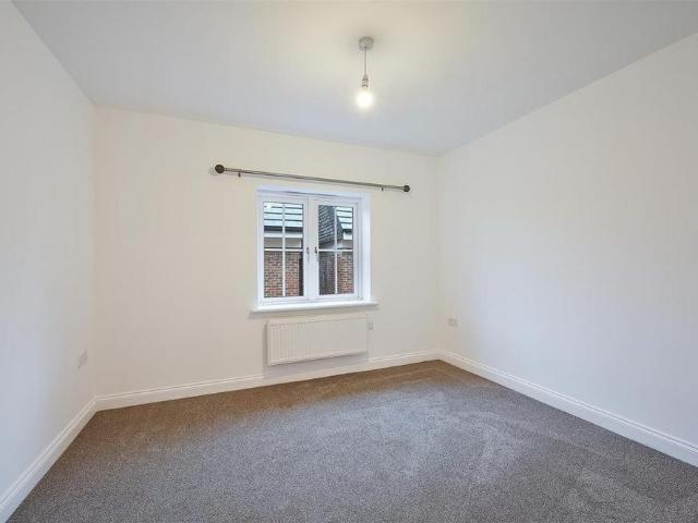 Apartment for rent in Carshalton Beeches, Greater London