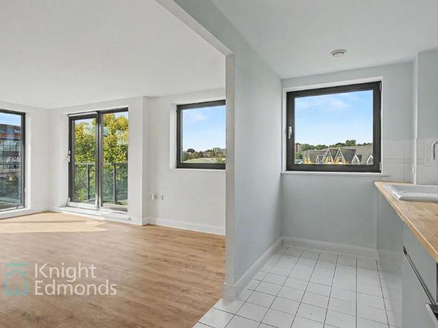 Apartment for rent in Allington, Midway