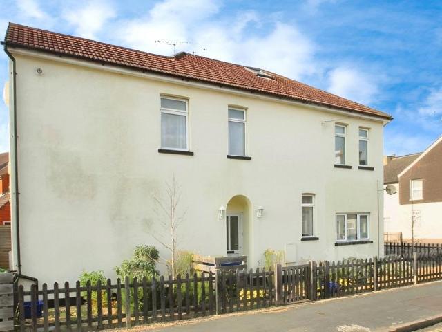 Flat for rent in North Town, Aldershot