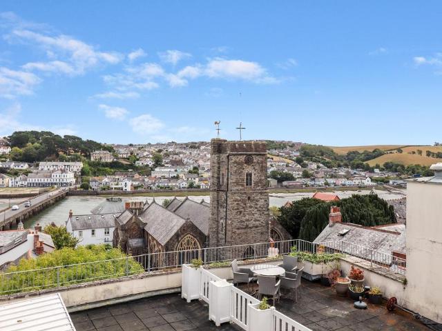 Flat for rent in Brandis Corner, Devon