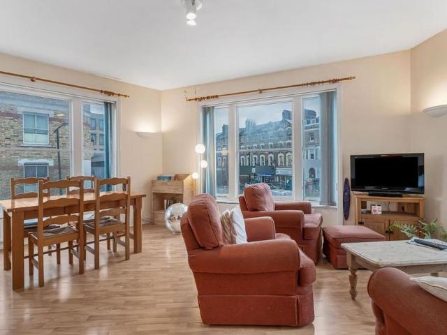 Apartment for rent in London Borough of Lewisham, Forest Hill