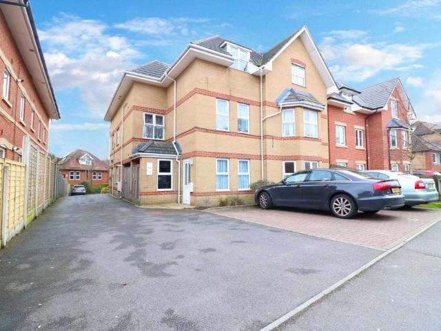 Flat for rent in Boscombe, Bournemouth