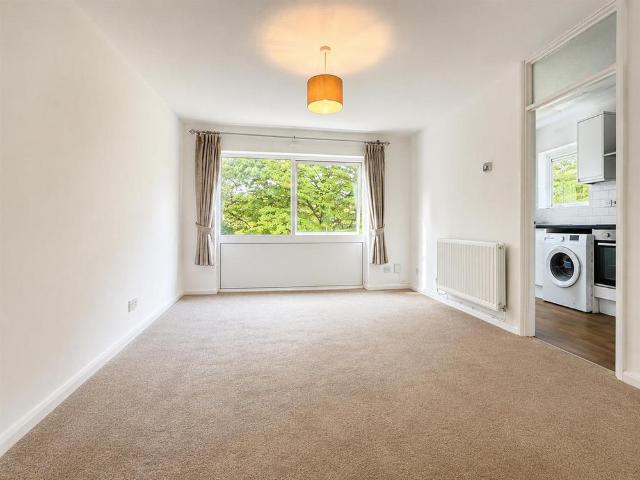 Apartment for rent in Heol-las, Surrey