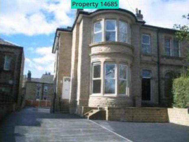 Flat for rent in Gledholt, Huddersfield