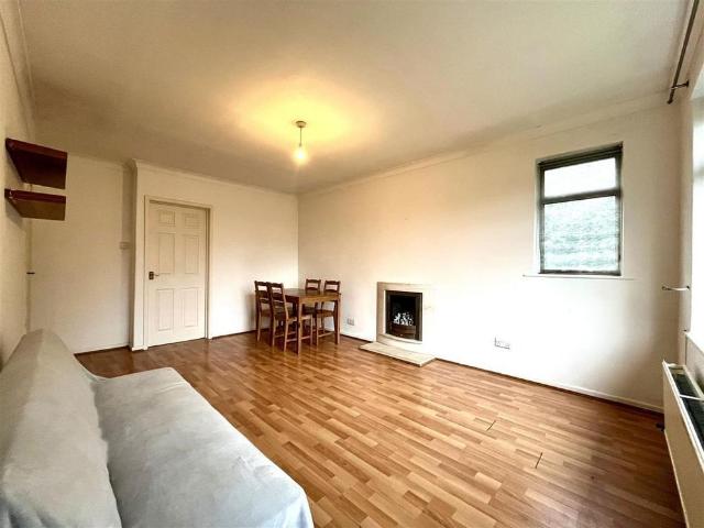 Apartment for rent in Trafford Park, Greater Manchester