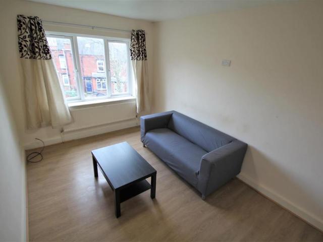 Flat for rent in Woodhouse, West Yorkshire