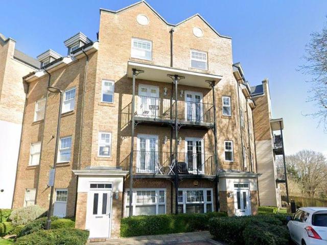 Flat for rent in Bromley Common, Greater London