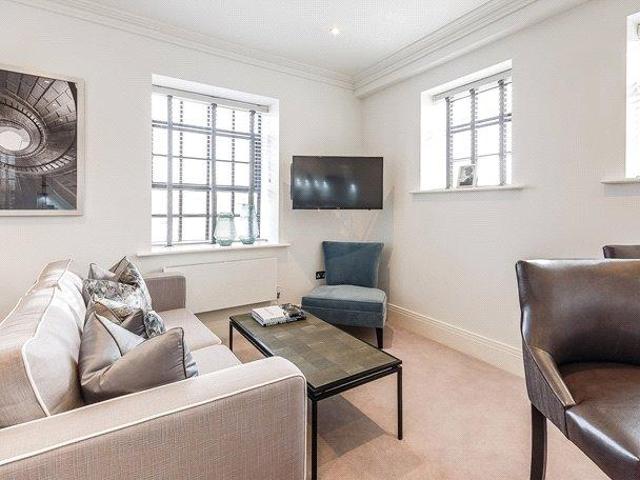 Flat for rent in Hammersmith, Greater London