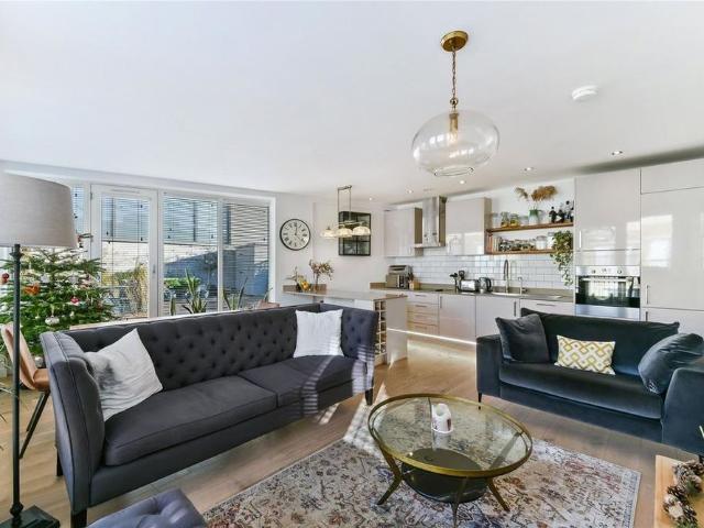 Apartment for rent in Old Ford, Bow