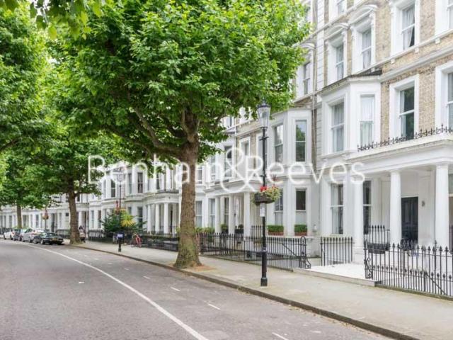 Flat for rent in Earl's Court, Isle Of Man