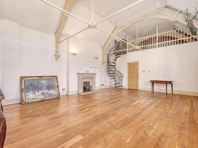 Apartment for rent in Clatterford End, Epping Forest