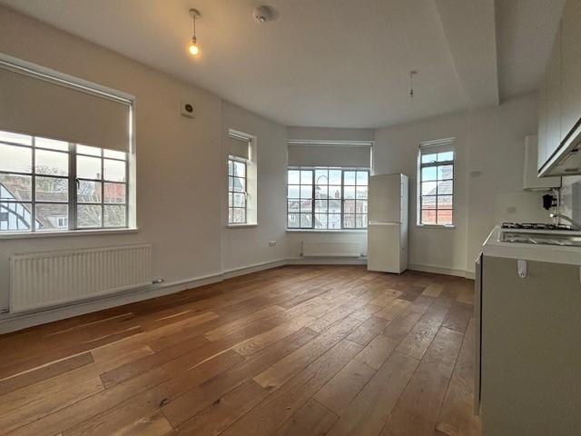 Apartment for rent in Brook Street, Bourne Vale