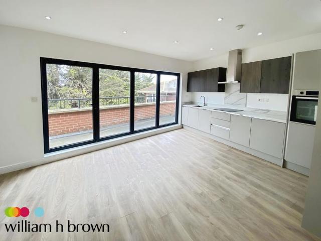 Apartment for rent in Rush Green, Greater London