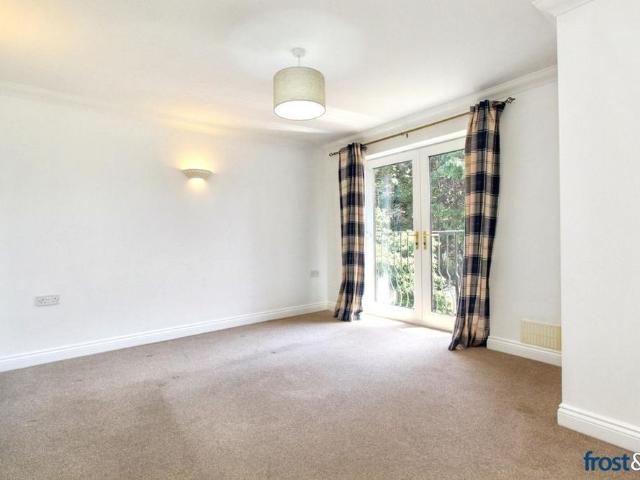 Apartment for rent in Penn Hill, Poole