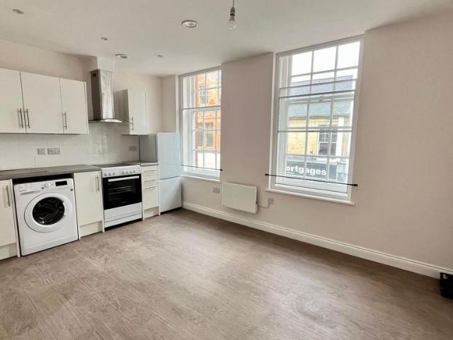 Flat for rent in Potters Corner, East Midlands