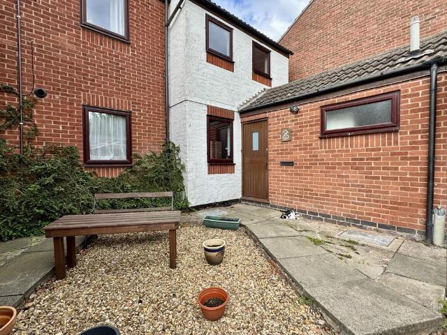 Flat for rent in Elmfield, Leicestershire