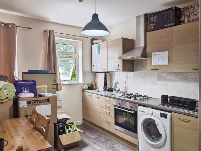 Apartment for rent in The Wrythe, Greater London