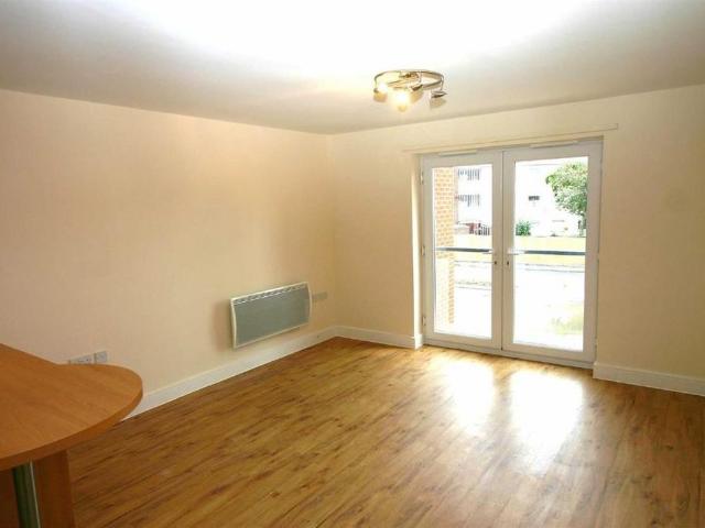 Apartment for rent in Tat Bank, Oldbury