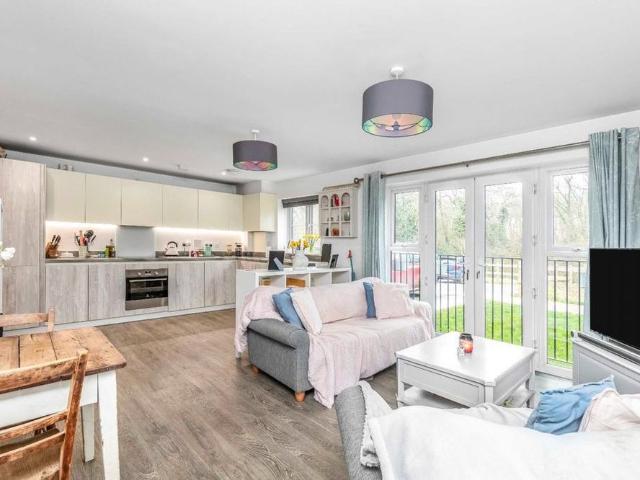 Apartment for rent in Ansty and Staplefield, Mid Sussex