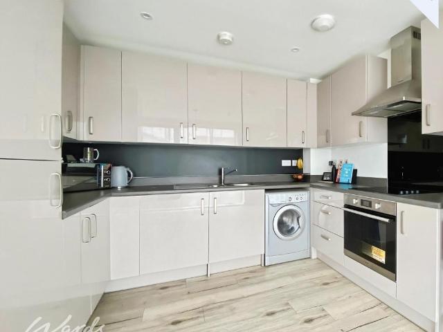 Flat for rent in Midway, Kent