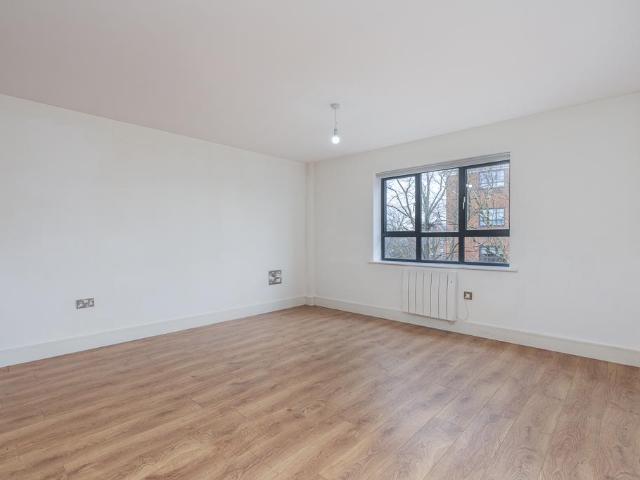 Flat for rent in Gun Hill Park, Aldershot