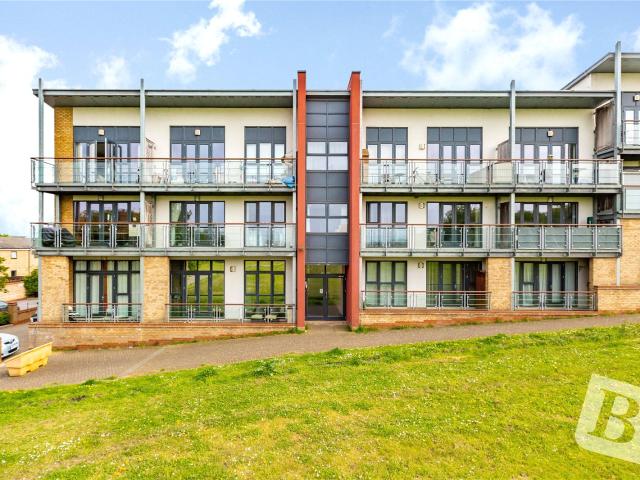 Apartment for rent in Worcester Park Estate, Monks Orchard