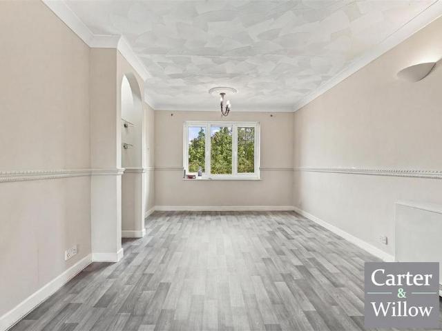 Apartment for rent in Chadwell Heath, Greater London