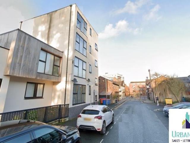 Flat for rent in Kirkhams, Bury