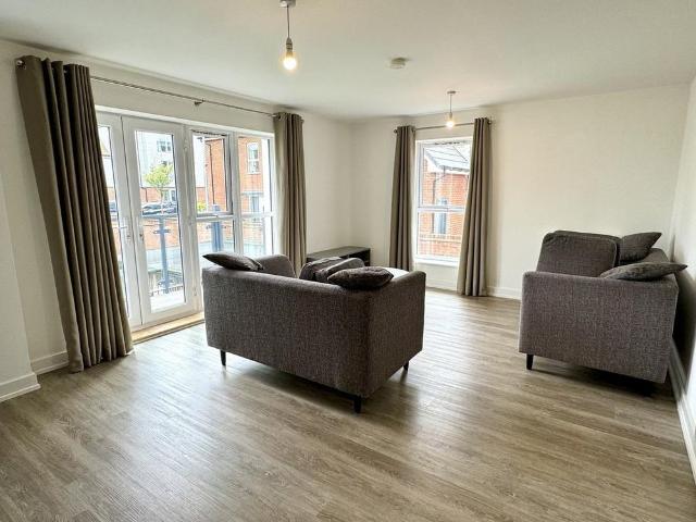 Apartment for rent in Kilnwood Vale, Horsham