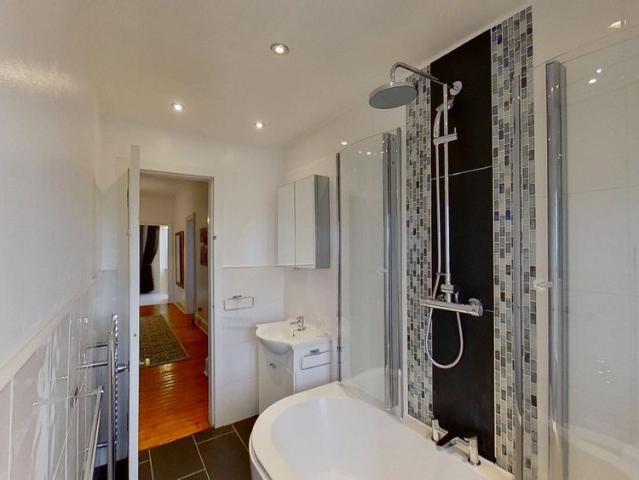 Apartment for rent in Wardie, Trinity
