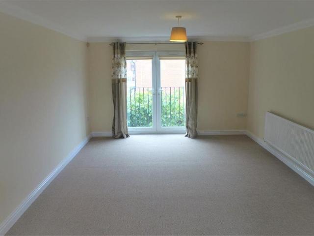 Apartment for rent in Middlebrook, Lee Bank