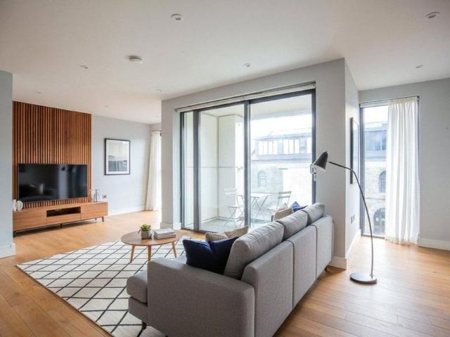 Apartment for rent in Spike Island, Feckenham