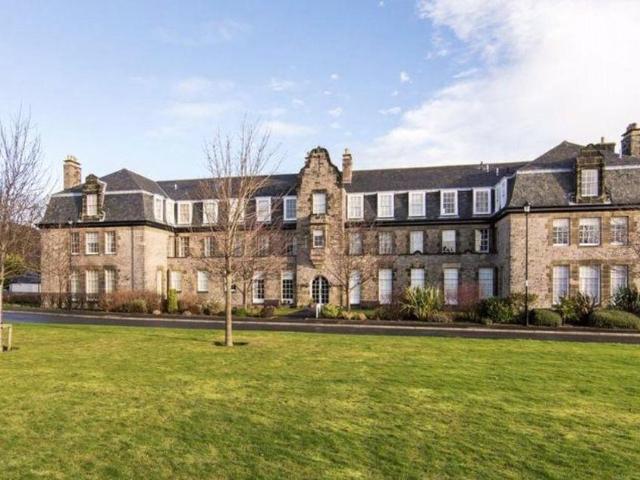 Flat for rent in Craigmillar Park, Newington